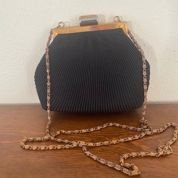 Carla Marchi Handbags - Carla Marchi Vintage Pleated/Crinkle Evening Bag Black gold tone Byzantine Chain